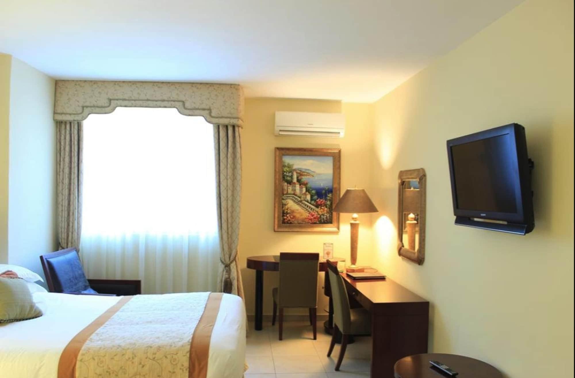 Toscana Inn Hotel مدينة باناما المظهر الخارجي الصورة